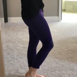 Beyond Yoga Side Gather crops